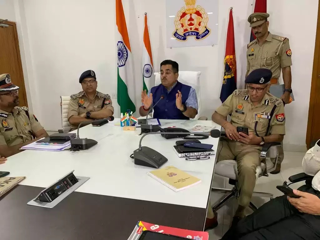 अब मोबाइल वायरलेस से लैस होंगी वाराणसी पुलिस, सुरक्षित होगा कम्युनिकेशन